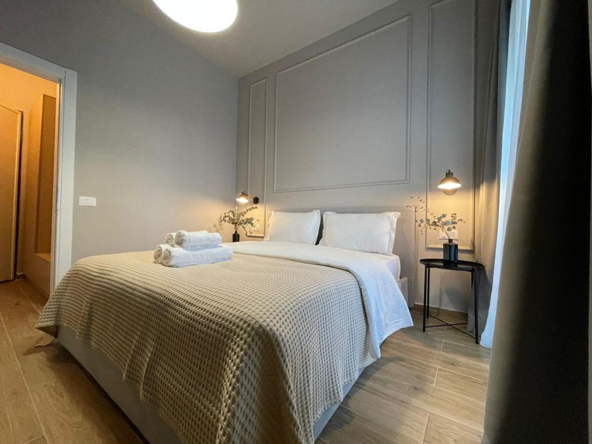 Square 21 Apartments 티라나 외부 사진